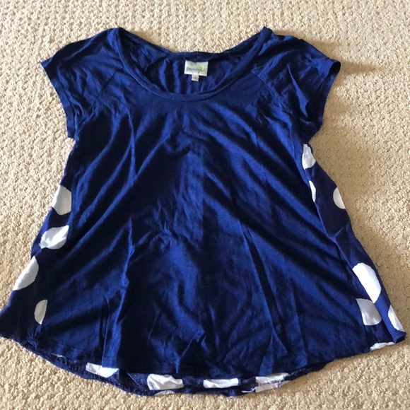 🎉B2GO free🎉 Cute Top - Picture 1 of 3